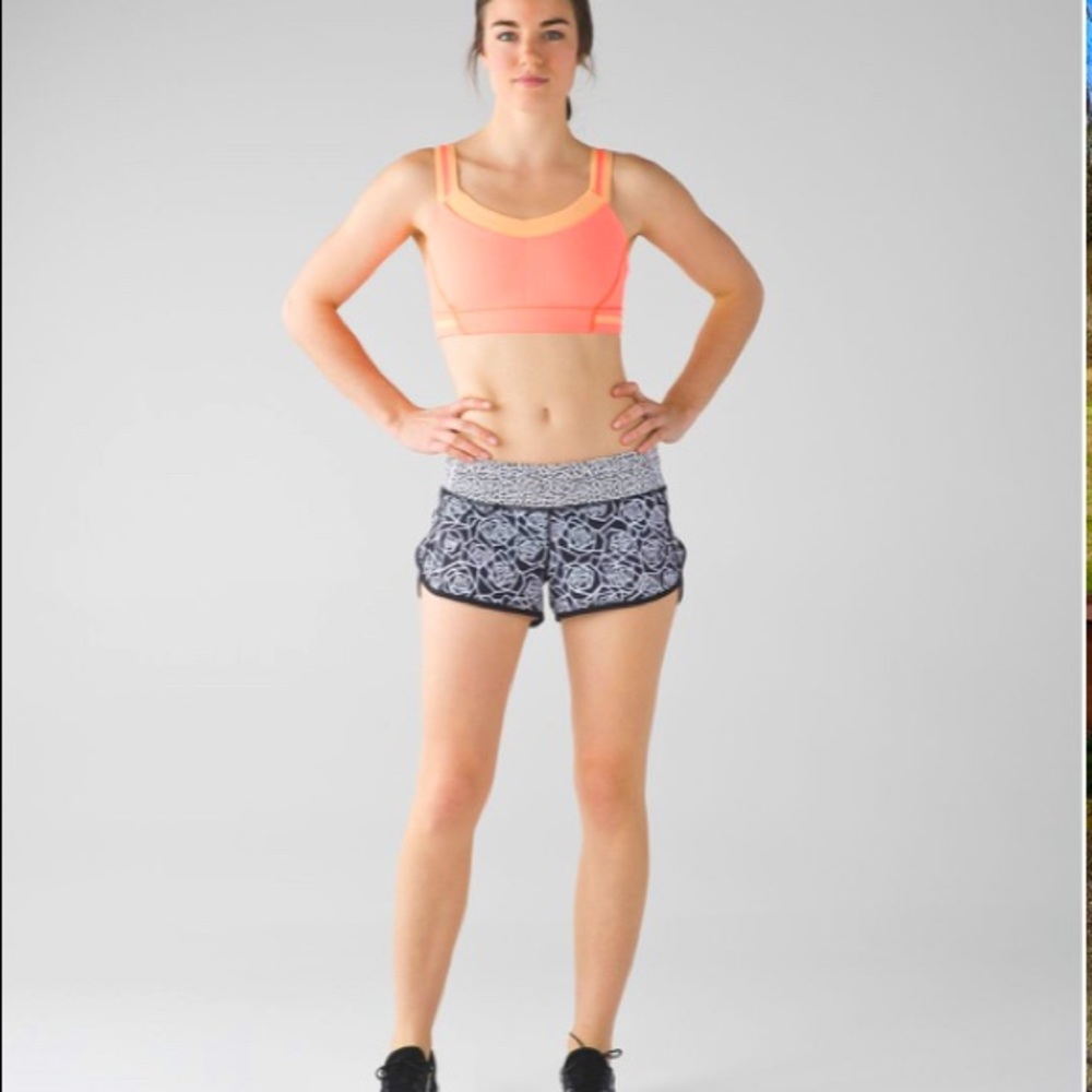 Lululemon Speed Short Posey Black White / Miss Mosaic Black/Black Size 8
